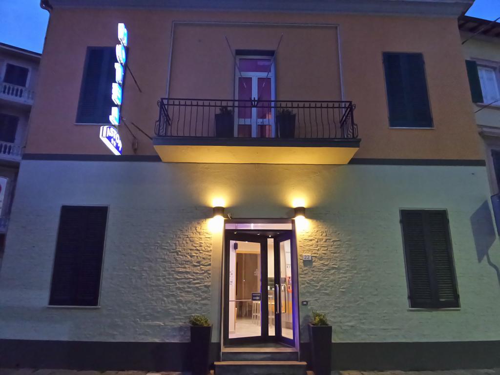 פיזה Hotel Astor מראה חיצוני תמונה