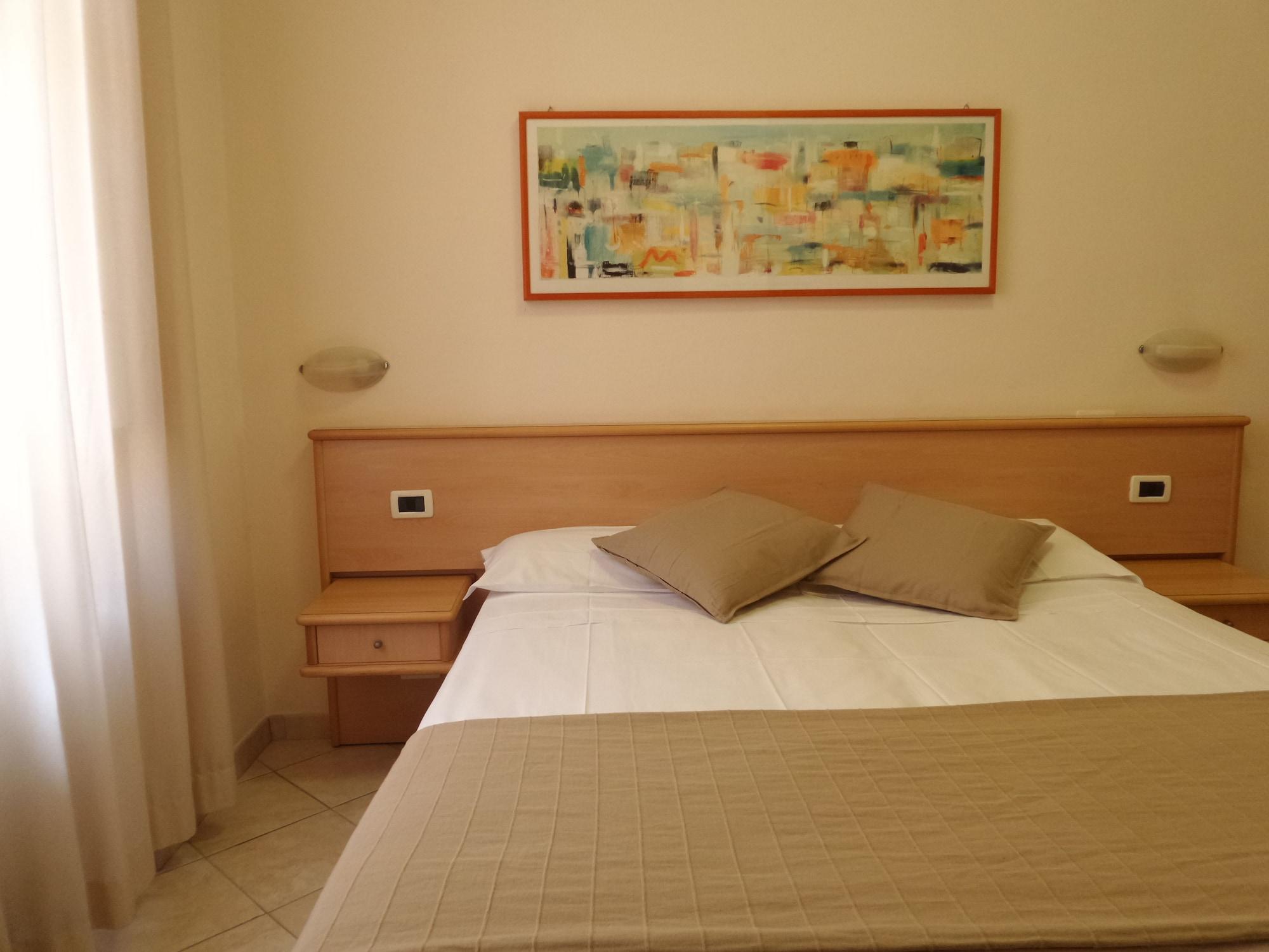 פיזה Hotel Astor מראה חיצוני תמונה