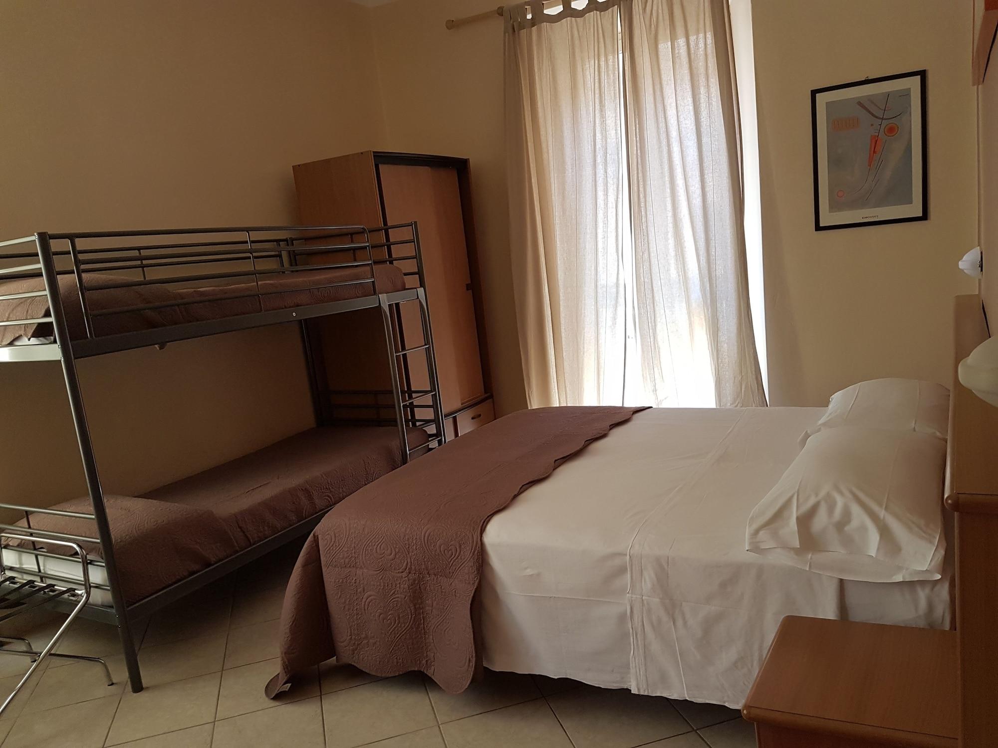 פיזה Hotel Astor מראה חיצוני תמונה