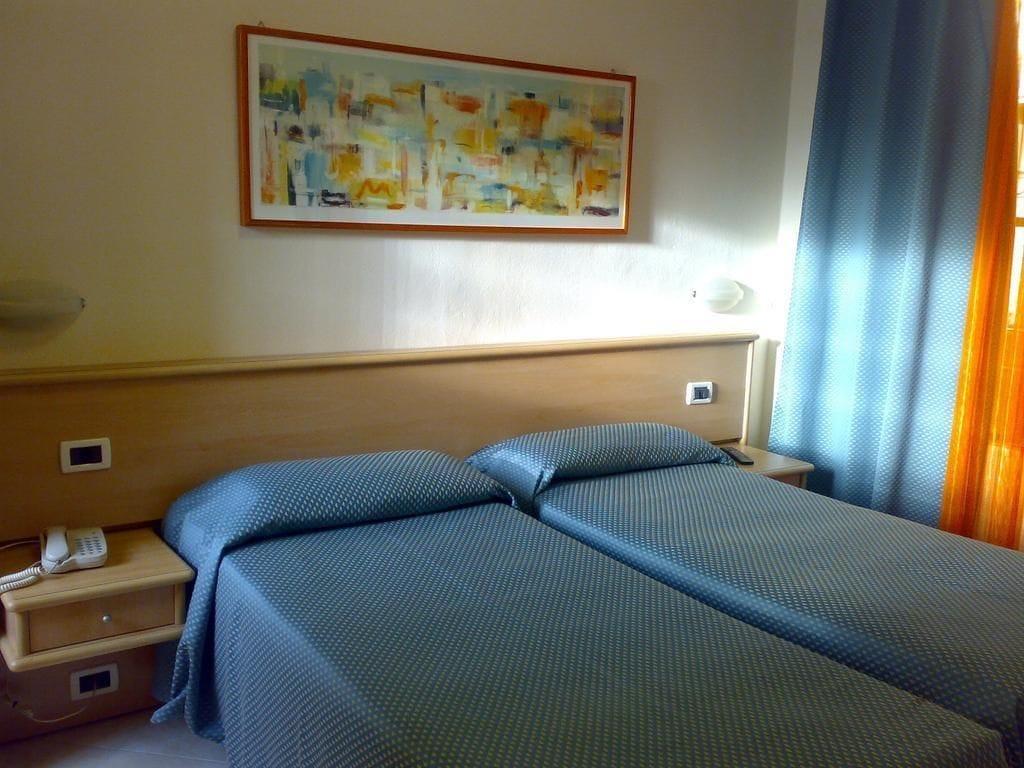 פיזה Hotel Astor מראה חיצוני תמונה