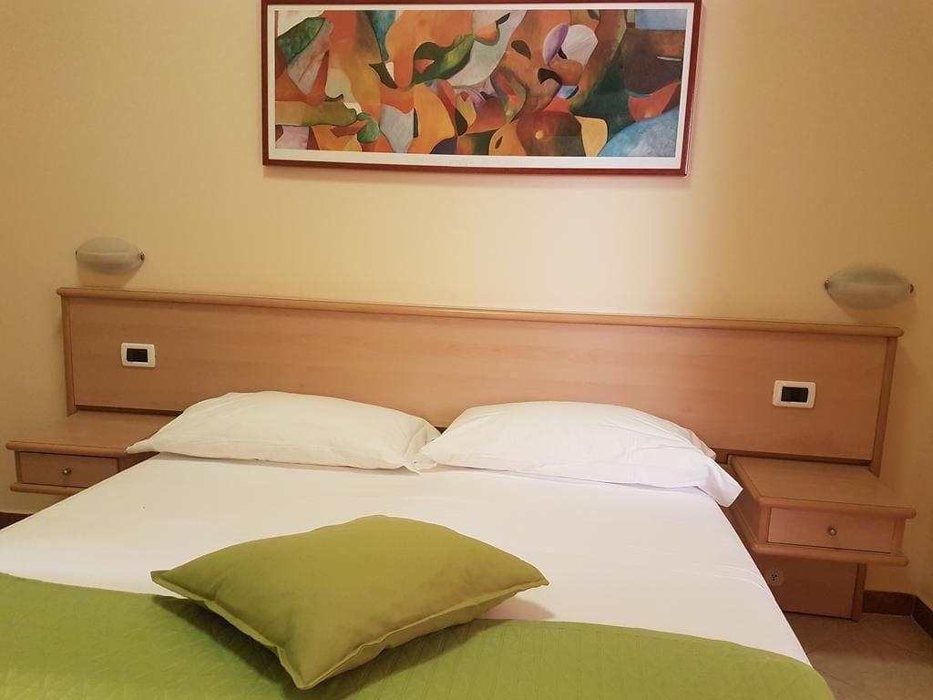 פיזה Hotel Astor מראה חיצוני תמונה