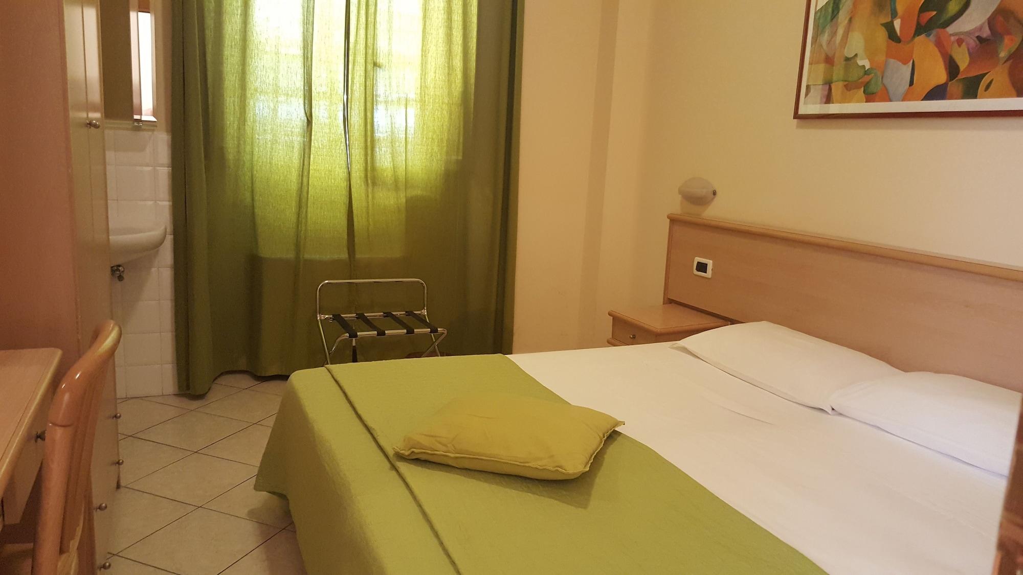 פיזה Hotel Astor מראה חיצוני תמונה
