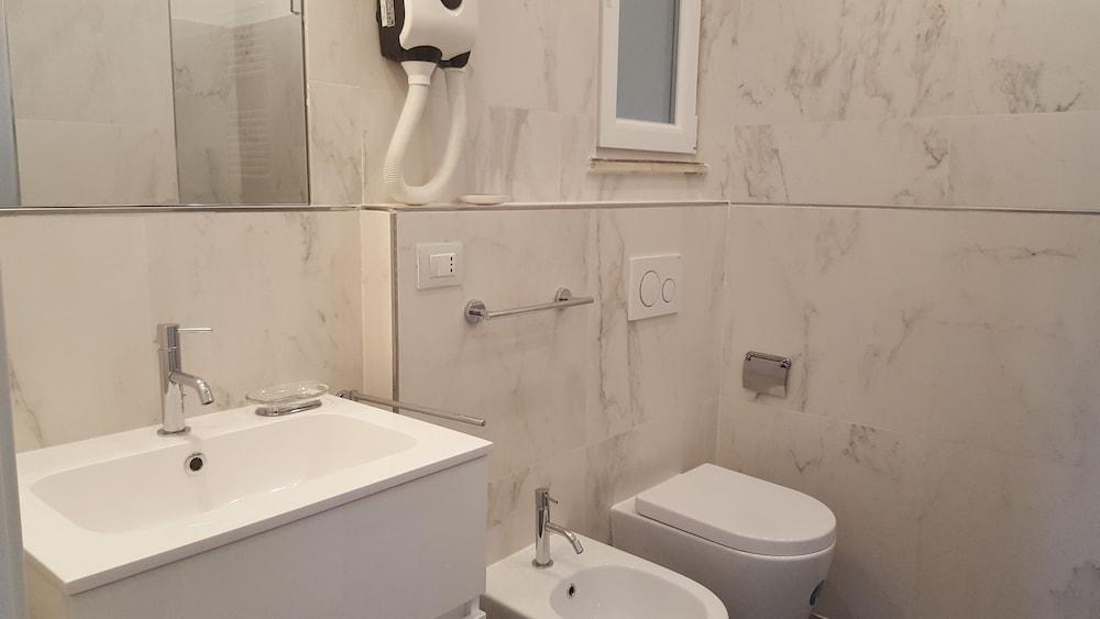 פיזה Hotel Astor מראה חיצוני תמונה