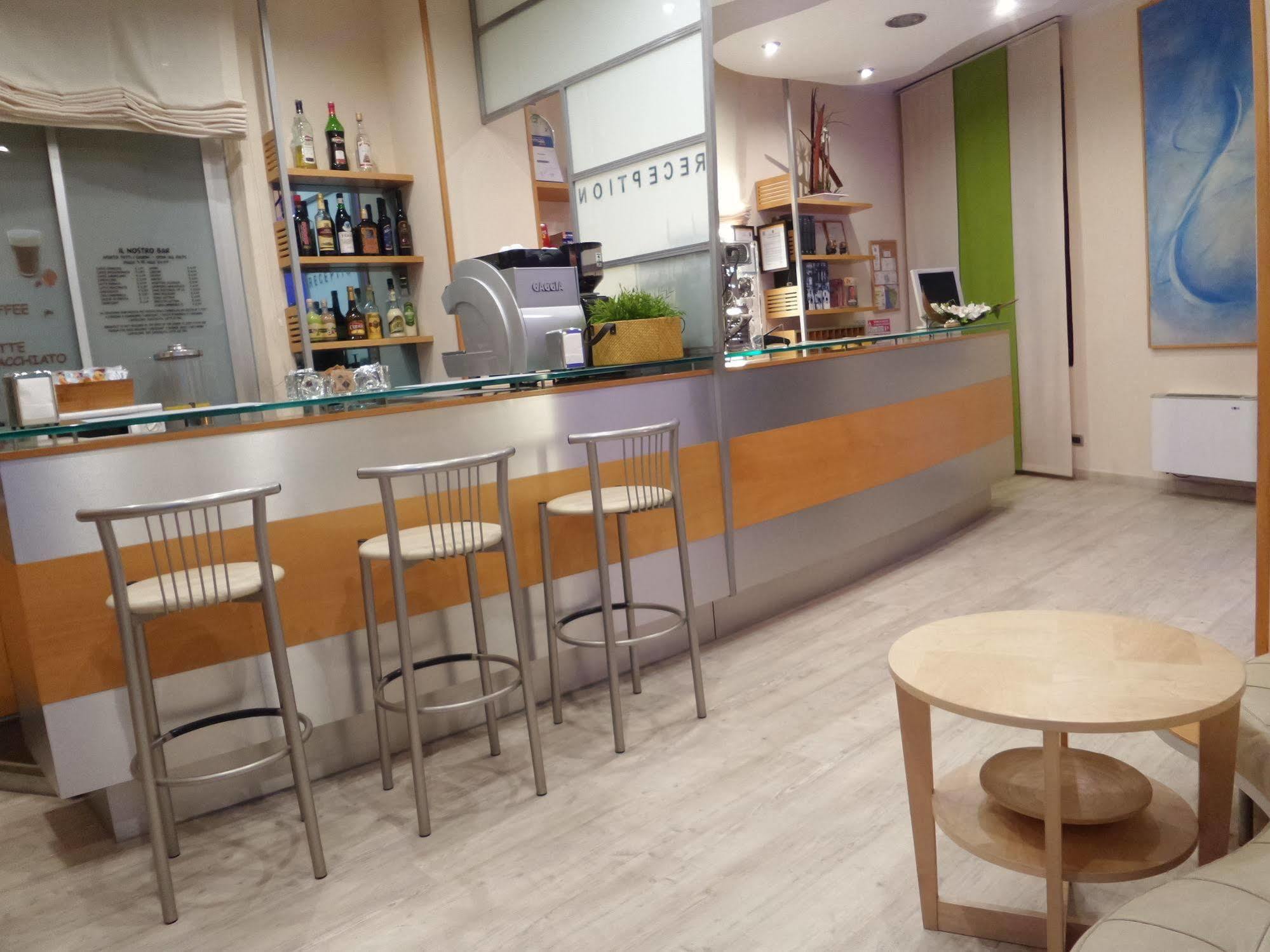 פיזה Hotel Astor מראה חיצוני תמונה