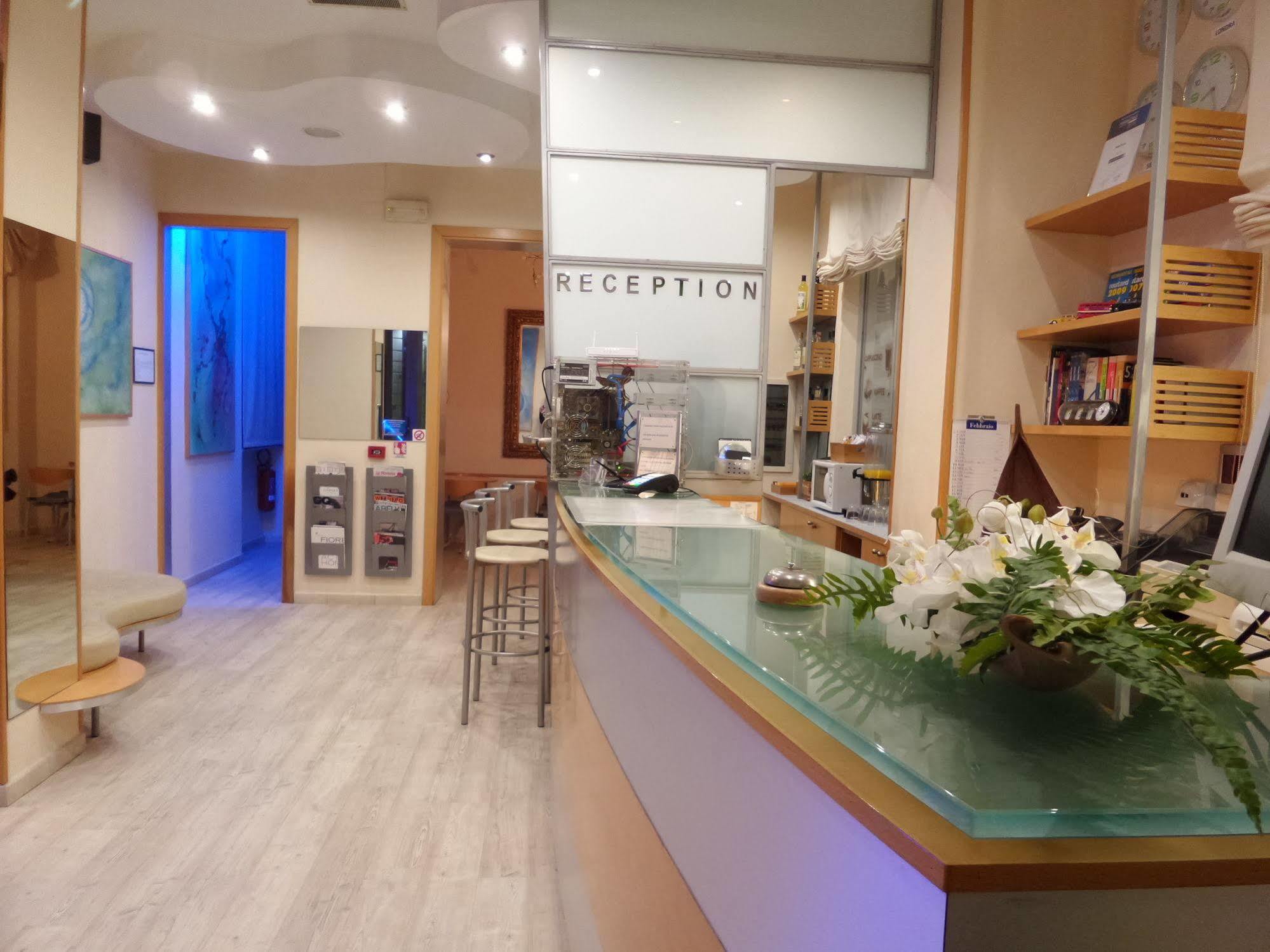 פיזה Hotel Astor מראה חיצוני תמונה